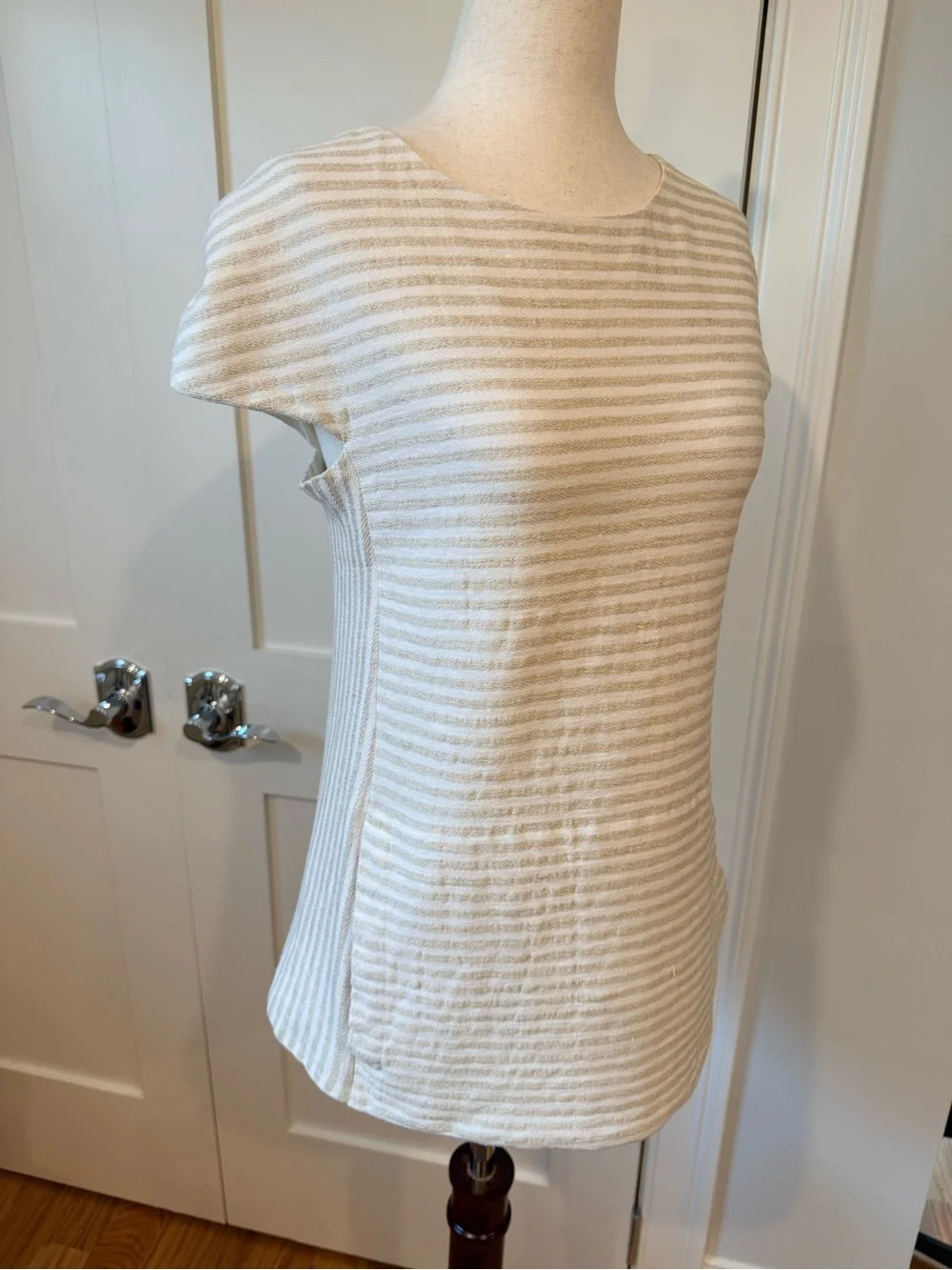 L'AGENCE Beige & White Striped Cap-Sleeve Top - Picture 11 of 15